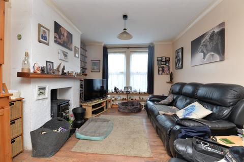 2 bedroom terraced house for sale, Christchurch Road, New Milton, Hampshire, BH25