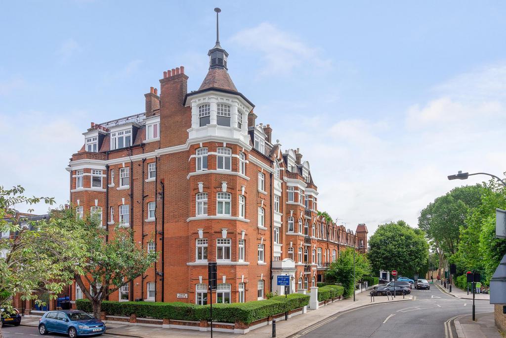 Hurlingham Road, London, SW6 2 bed flat for sale £750,000
