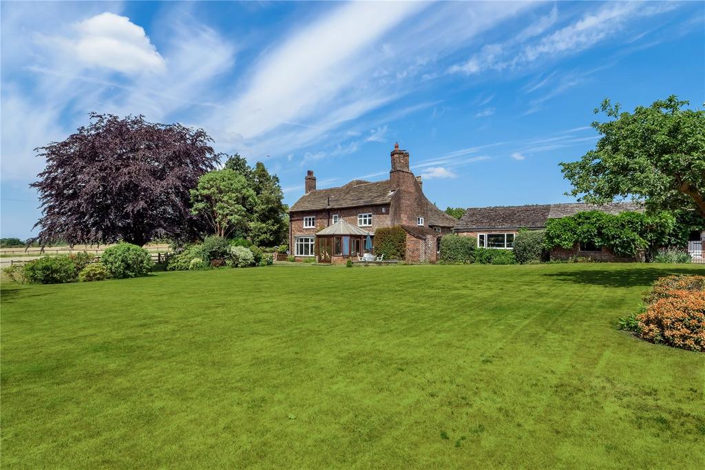 Chelford Road, Nether Alderley, Macclesfield, Cheshire, SK10 5 bed