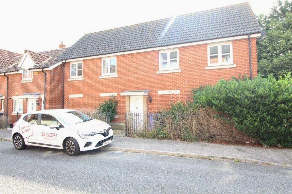 Bull Road, Foxgrove Gardens, Ipswich, IP3 2 bed to rent £