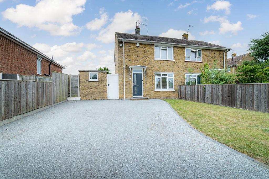 Lower Road, Teynham, ME9 2 bed semidetached house for sale £285,000