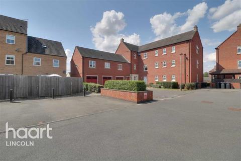 2 bedroom flat to rent, Greenfinch Crescent