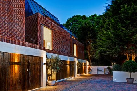 5 bedroom townhouse for sale, North End, Hampstead, London, NW3