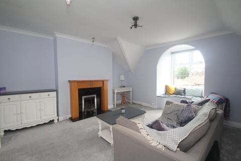 2 bedroom flat to rent, West Cliffe Grove, Harrogate, HG2