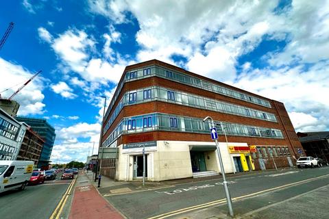 2 bedroom flat to rent, Byron Street, Leeds, LS2
