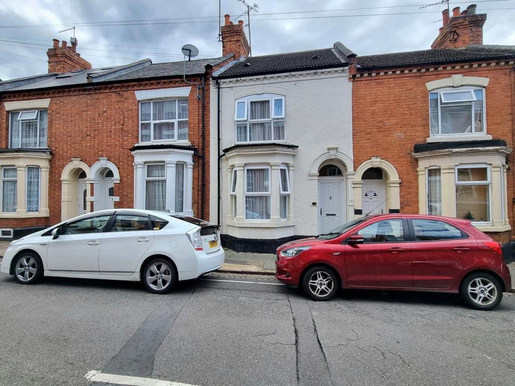 Perry Street, Abington, Northampton NN1 4HW 3 bed terraced house for