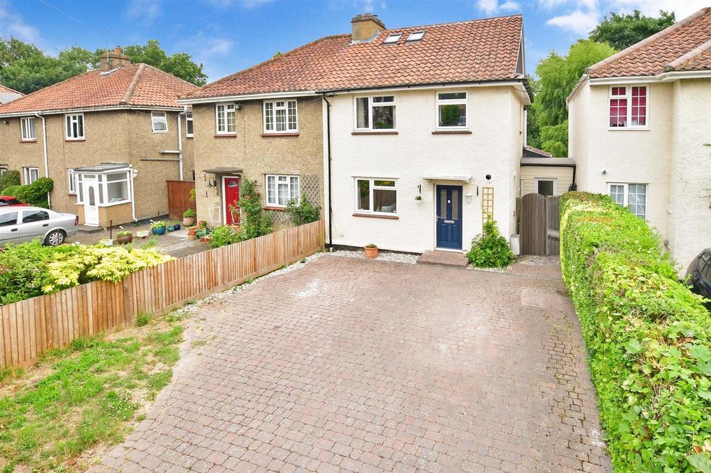 Buckland Road, Maidstone, Kent 4 bed semidetached house for sale £