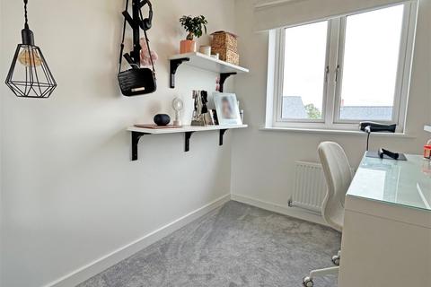 2 Egan Close, Weldon, Corby, NN17 3NB
