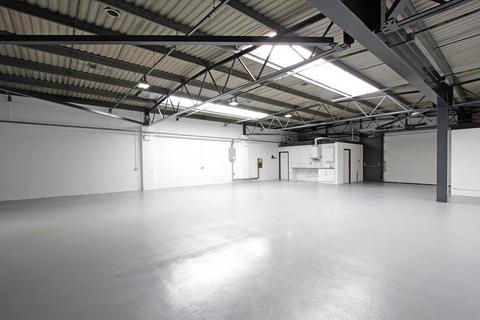 Warehouse to rent - Milton Keynes MK14