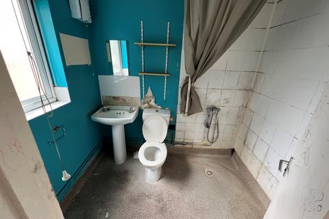 1 Lord Street, London, E16 2DZ