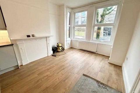 2 bedroom apartment to rent, Sackville Road, Hove
