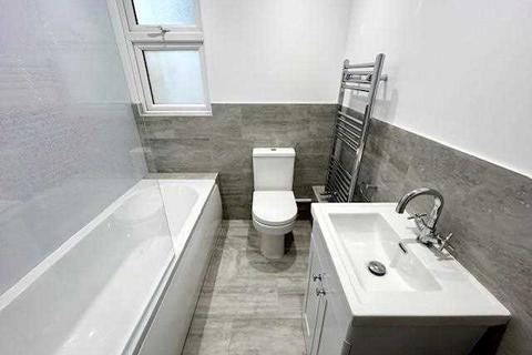 2 bedroom apartment to rent, Sackville Road, Hove
