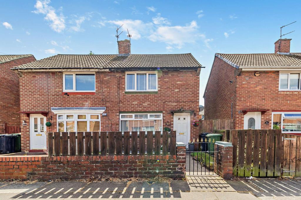 Sunderland SR3 2 bed semidetached house for sale £80,000