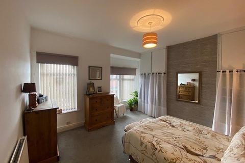33 Denton Lane, Chadderton, Oldham, OL9 9EA
