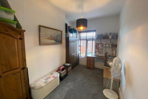 33 Denton Lane, Chadderton, Oldham, OL9 9EA
