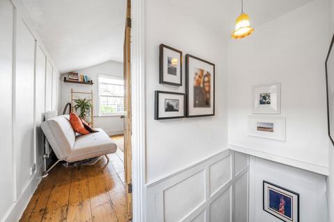 122 Victor Road, London, SE20 7JT