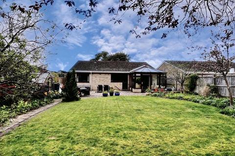 3 bedroom bungalow for sale, Ivy Close, St Leonards, Ringwood, BH24 2QZ