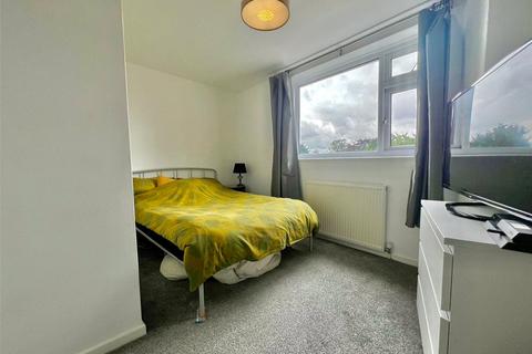 2 bedroom flat to rent, Iveson Drive, Leeds, West Yorkshire, UK, LS16