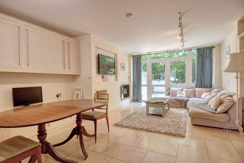 48 Upton Close, Henley-on-thames, RG9 1BU