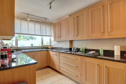 48 Upton Close, Henley-on-thames, RG9 1BU