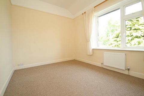 28 Ashtofts Mount, Guiseley, Leeds, LS20 9DB