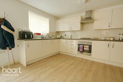 23 Kingsway, Stainforth, Doncaster, DN7 5PB