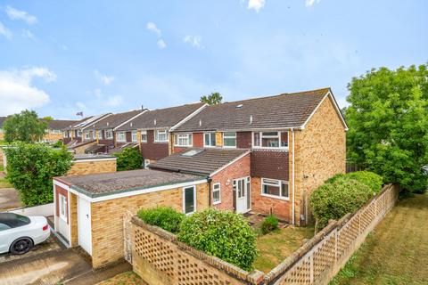15 Heron Close, Guildford, GU2 9PH