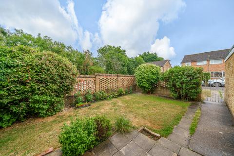15 Heron Close, Guildford, GU2 9PH