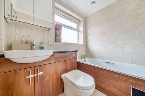 15 Heron Close, Guildford, GU2 9PH