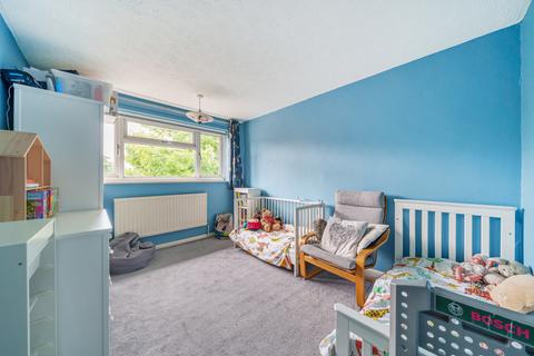 15 Heron Close, Guildford, GU2 9PH