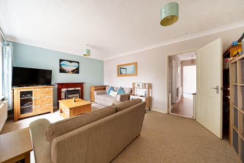 15 Heron Close, Guildford, GU2 9PH