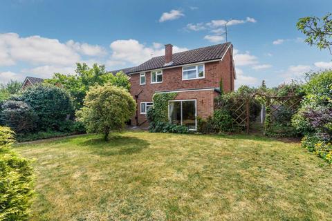 12 Tredegar Road, Emmer Green, Reading, RG4 8QF