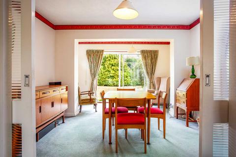 12 Tredegar Road, Emmer Green, Reading, RG4 8QF