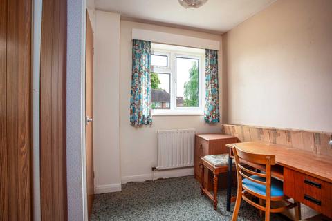 12 Tredegar Road, Emmer Green, Reading, RG4 8QF
