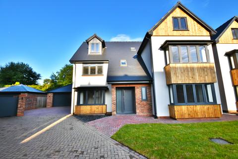 4 Bishops Court, Hawarden, Deeside, CH5 3EQ