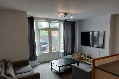 1 bedroom ground floor flat to rent, Flat 2, 31 Loughborough Road, West Bridgford, Nottingham, NG2