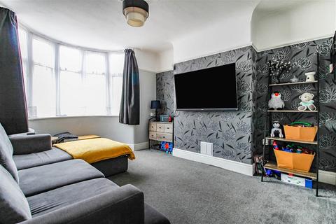 7 Orton Grove, Rhyl, LL18 1DG