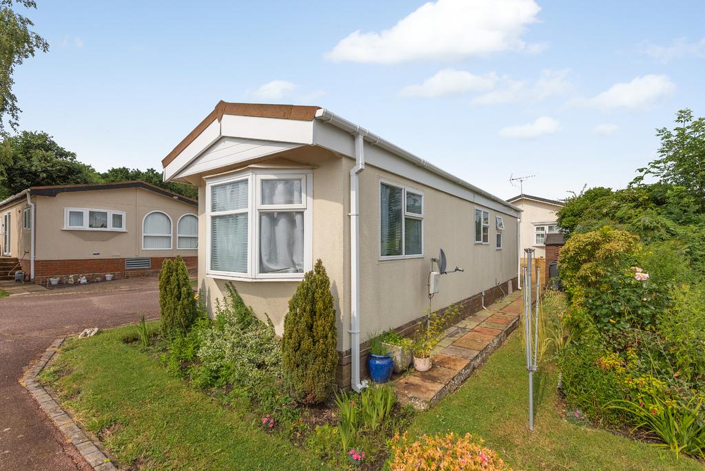 Bluebell Woods Park, Broad Oak, Canterbury, Kent 1 bed park home for