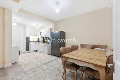 46 Station Crescent, London, N15 5BE