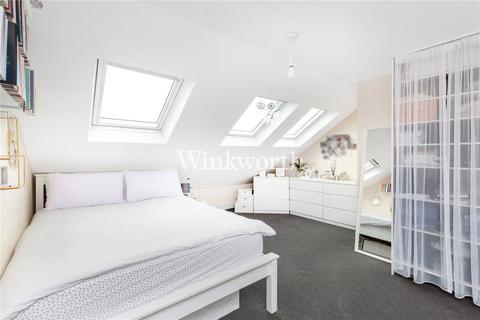 46 Station Crescent, London, N15 5BE