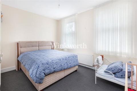 46 Station Crescent, London, N15 5BE