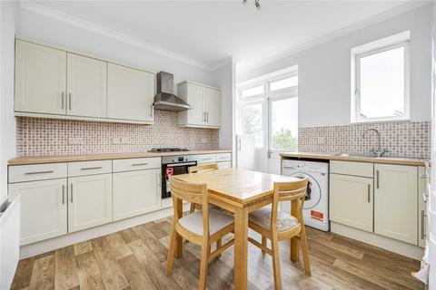 3 bedroom flat to rent, Cavendish Gardens, Trouville Road, London, SW4