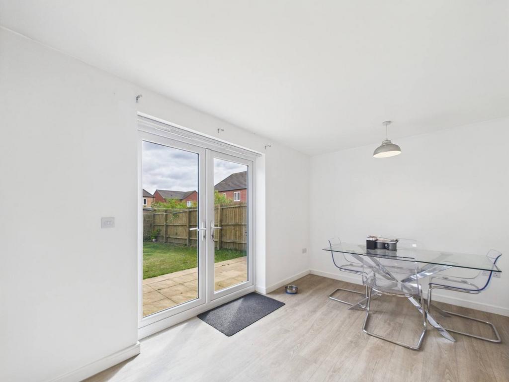 Kitchen/Dining Area