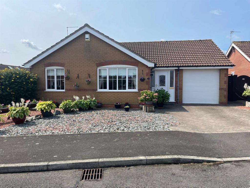 Jonathan Drive, Skegness... 3 bed detached bungalow £280,000