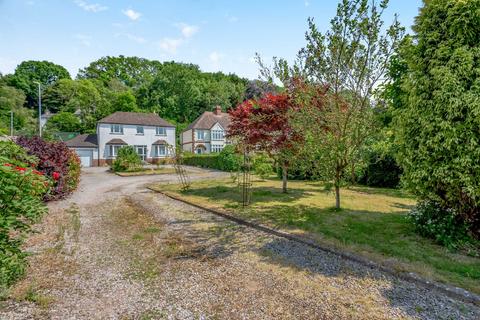 4 bedroom detached house for sale, Redbrook Road, Monmouth