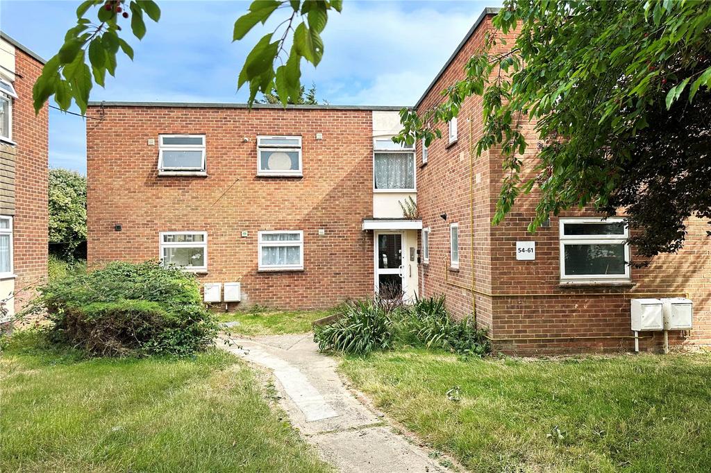 Potters Mead, Wick, Littlehampton... 1 bed apartment £140,000