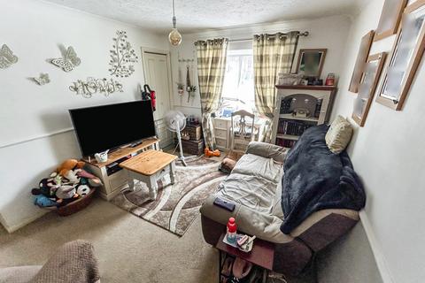 2 bedroom terraced house for sale, Walnut Gardens, Plymouth, PL7