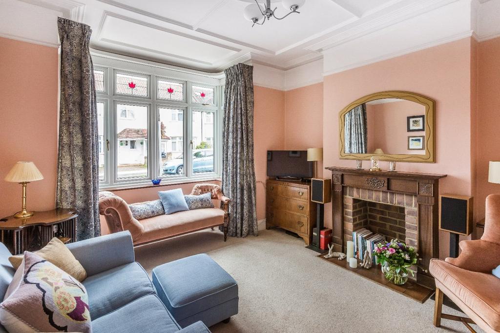 Belmont Avenue, New Malden KT3 4 bed end of terrace house £650,000
