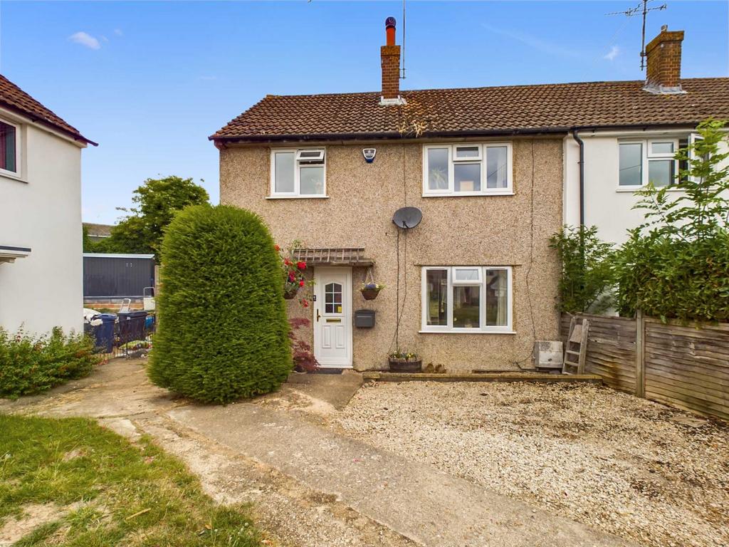 Coronation Crescent, High HP14 3 bed semidetached house £400,000