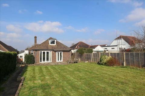 2 bedroom detached house for sale, Shirley Avenue